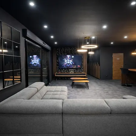 Villa Design, Piscine Chauffée Et Jacuzzi Douzy