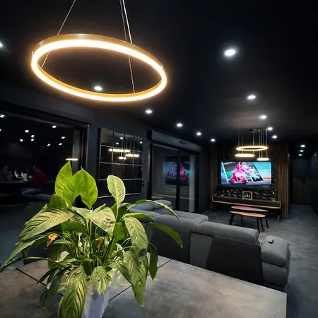 Design, Piscine Chauffee Et Jacuzzi Villa Douzy
