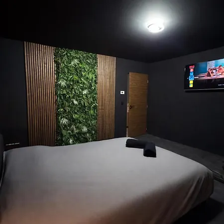 Villa Design, Piscine Chauffée Et Jacuzzi