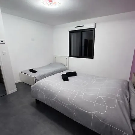 Design, Piscine Chauffee Et Jacuzzi Villa Douzy