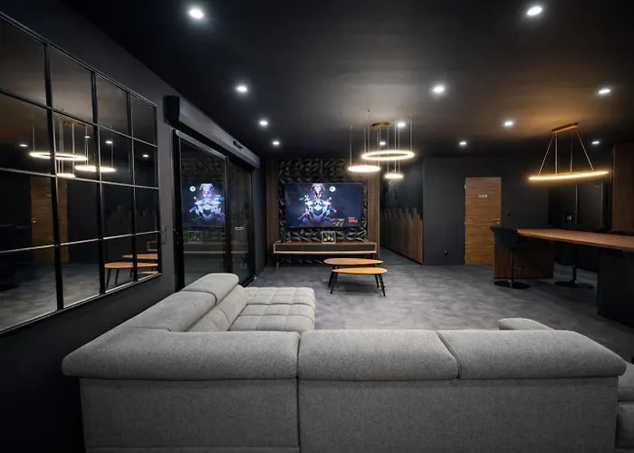 Villa Design, Piscine Chauffée Et Jacuzzi Douzy