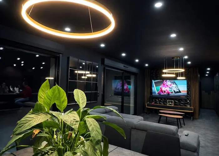 Design, Piscine Chauffee Et Jacuzzi Villa Douzy