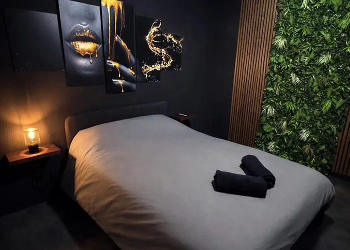 Design, Piscine Chauffee Et Jacuzzi * Douzy