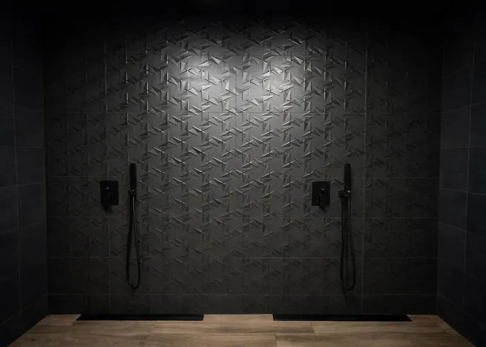 Design, Piscine Chauffée Et Jacuzzi Villa Douzy