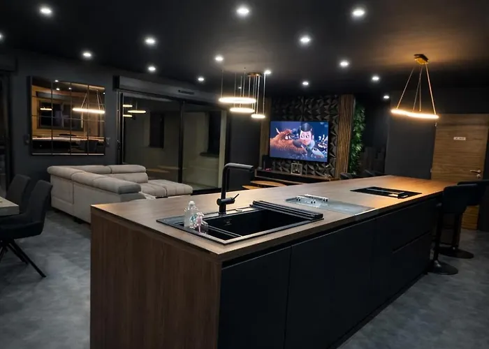 Design, Piscine Chauffee Et Jacuzzi Villa